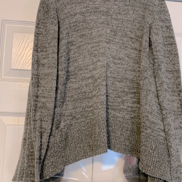 Abercrombie  and Fitch Sweater Lot - Picture 10 of 10